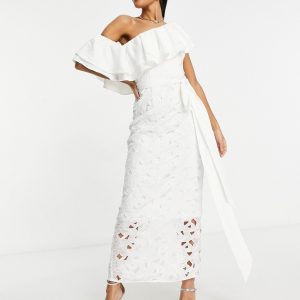Chi Chi London - Hvid skulderløs midaxi-kjole med flæser