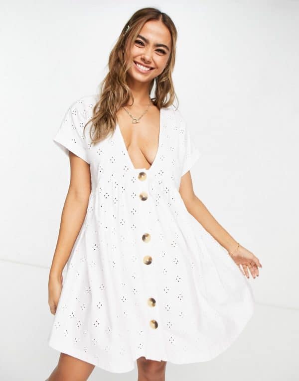 ASOS DESIGN - Hvid smock-kjole i broderie anglaise med V-hals og store knapper